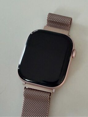 Apple Watch Series 10 (GPS) • 46mm | Rose Gold